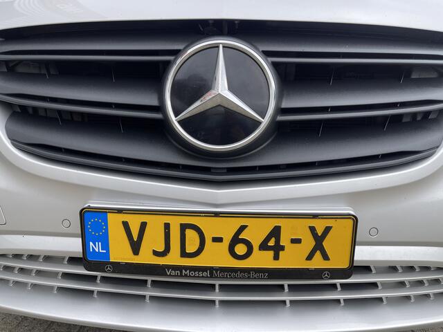 Mercedes-Benz VITO 114 CDI Lang L2H1 automaat / dubbele schuifdeur ! / lease vanaf ¤ 393 / vaste prijs rijklaar ¤ 21.950 ex btw / airco / cruise / navi / trekhaak / zilver metallic !