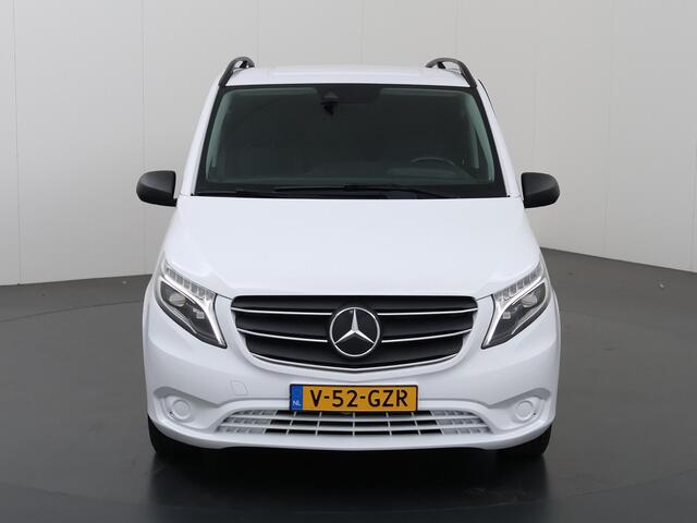 Mercedes-Benz VITO 116 CDI | L2 Lang | Aut. | Navigatie | Parkeercamera | Stoelverwarming | Cruise control | Trekhaak | LED | Dakrailing | 3-zits | Certified |