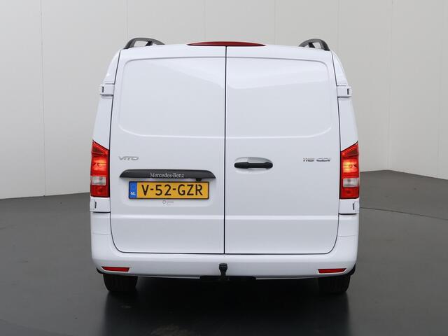 Mercedes-Benz VITO 116 CDI | L2 Lang | Aut. | Navigatie | Parkeercamera | Stoelverwarming | Cruise control | Trekhaak | LED | Dakrailing | 3-zits | Certified |