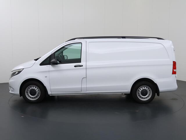 Mercedes-Benz VITO 116 CDI | L2 Lang | Aut. | Navigatie | Parkeercamera | Stoelverwarming | Cruise control | Trekhaak | LED | Dakrailing | 3-zits | Certified |