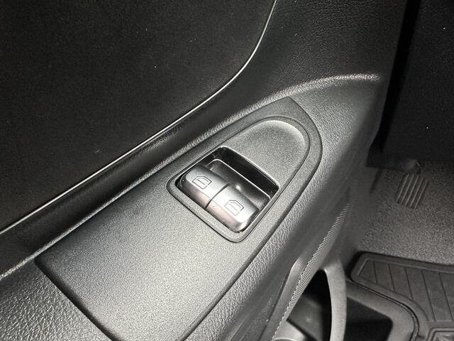 Mercedes-Benz VITO eVito Airco Navigatie 100% Elektrisch 41 kWh Wltp 137km