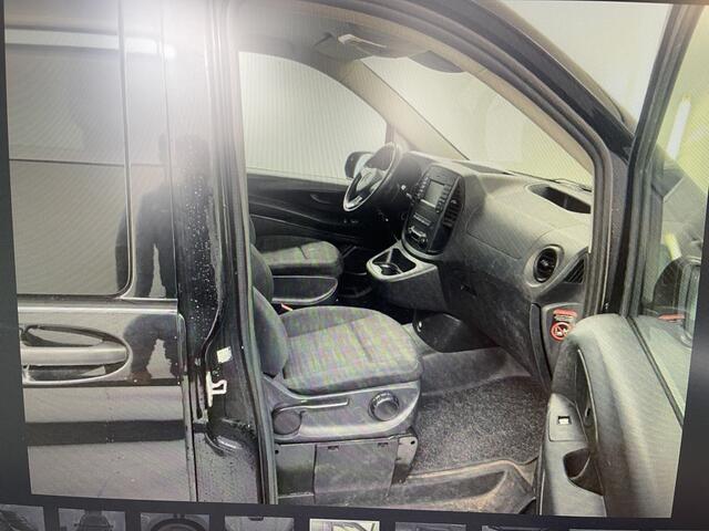 Mercedes-Benz VITO 114 CDI Extra Lang DC 5 persoons Comfort / dubbele schuifdeur ! / vaste prijs rijklaar ¤ 32.950 ex btw / lease vanaf ¤ 589 / airco / cruise / lichtmetalen velgen 18 inch / sidebars