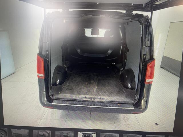 Mercedes-Benz VITO 114 CDI Extra Lang DC 5 persoons Comfort / dubbele schuifdeur ! / vaste prijs rijklaar ¤ 32.950 ex btw / lease vanaf ¤ 589 / airco / cruise / lichtmetalen velgen 18 inch / sidebars