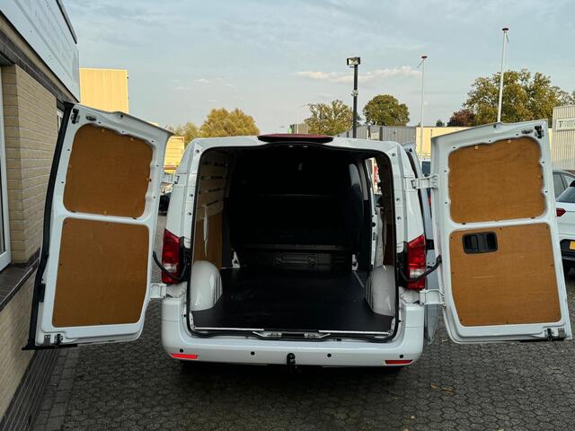 Mercedes-Benz VITO 110 CDI Lang Navigatie / Cruise Controle / Trekhaak