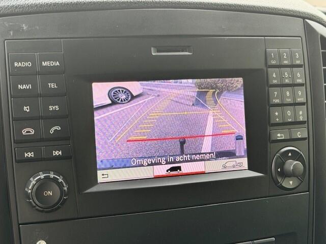 Mercedes-Benz VITO 114 CDI Lang l Trekhaak l Becker MAP Pilot l Camera l LED intelligent l Comfortstoelen voor best. + bijrijder l Airco l Houten vloer l THERMOTRONIC l LM velgen l Dakrails l Tussenschot l