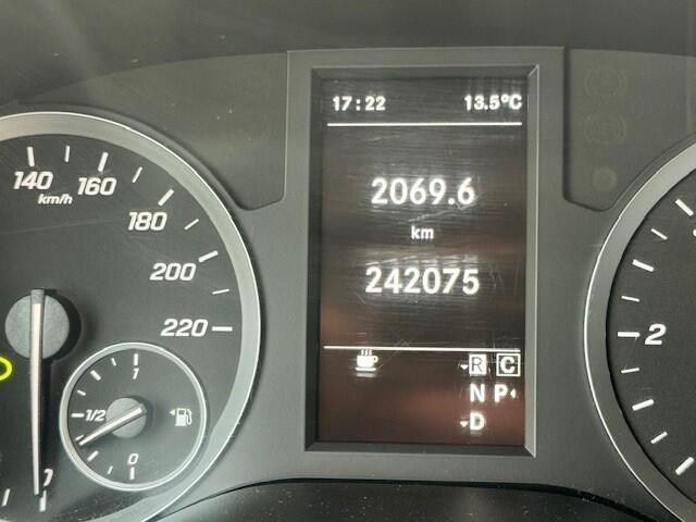 Mercedes-Benz VITO 114 CDI Lang l Trekhaak l Becker MAP Pilot l Camera l LED intelligent l Comfortstoelen voor best. + bijrijder l Airco l Houten vloer l THERMOTRONIC l LM velgen l Dakrails l Tussenschot l