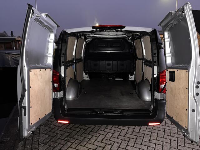 Mercedes-Benz VITO eVito Lang Launch Edition 41 kWh 22000KM | 2020 | Stoelvw | Nav | Nieuwstaat | nieuwe APK