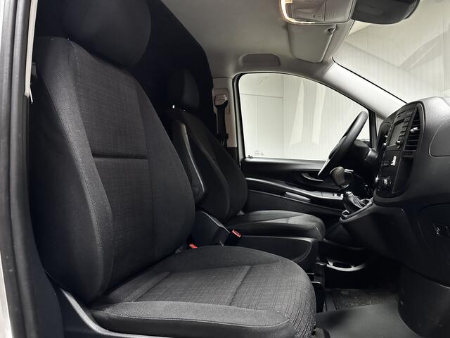 Mercedes-Benz VITO 110 CDI Lang/ Zij-Schuifdeur Rechts/ Trekhaak/ Imperiaal/ Camera/ Airco/ Navi/ Cruise/ Bluetooth/ Multi.Stuur/ Elek.Pakket/ Armsteun/ PDC Achter.