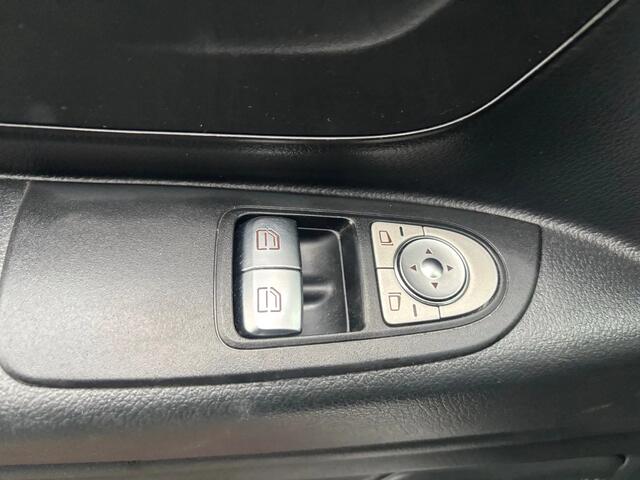 Mercedes-Benz VITO 116CDI L2H1 Airco Navi Cruisecontrol Trekhaak