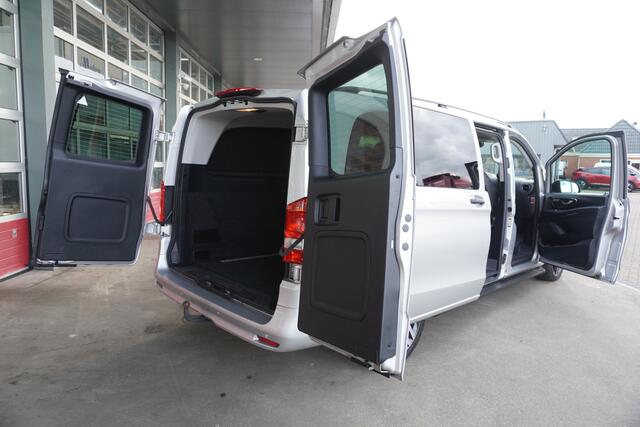 Mercedes-Benz VITO 124 CDI 237PK Extra Lang Tourer Select Dubbelcabine Schuifdeur L + R Automaat Climate/ Cruise/ Navi/Camera/Alarm/ Diamond grille