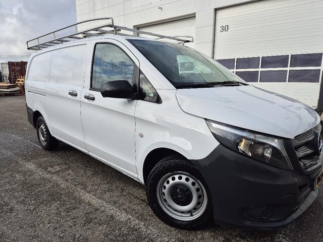 Mercedes-Benz VITO 110 CDI Lang navi trekhaak imperiaal voorbumper, airbags stuk normaal rijdbaar