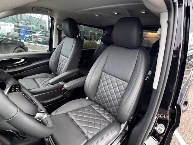 Mercedes-Benz VITO 119 CDI L3 Sportpakket l Dubbel Cabine l 4 x 4 l AIRMATIC l 360 gr Camera l 2,5t AHW | DISTRONIC | gewicht l MBUX l LEDER l Stoelverwarming l 2 x Schuifdeuren l