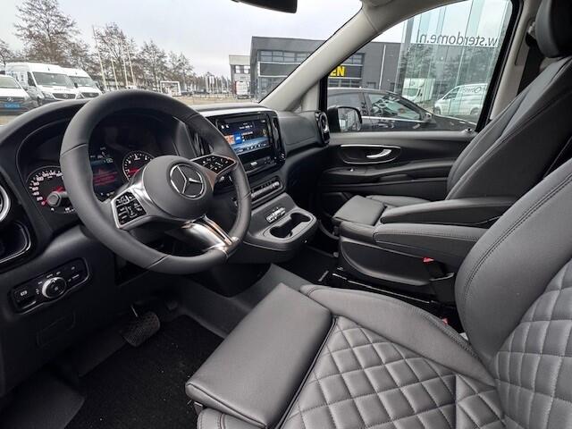 Mercedes-Benz VITO 119 CDI L3 Sportpakket l Dubbel Cabine l 4 x 4 l AIRMATIC l 360 gr Camera l 2,5t AHW | DISTRONIC | gewicht l MBUX l LEDER l Stoelverwarming l 2 x Schuifdeuren l
