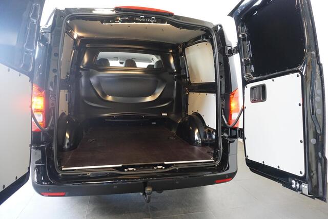 Mercedes-Benz VITO 114 CDI Lang Dubbele Cabine Automaat Airco Navigatie Parkeersensoren 6-zits Trekhaak
