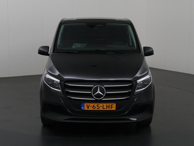 Mercedes-Benz VITO 119 CDI L2 Select 4-Matic | Distronic | 2500Kg Trekhaak | Parkman | Stoelverwarming | Standverwarming | Navigatie | Bumpers in carrosserie kleur