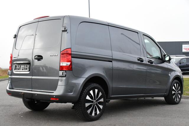 Mercedes-Benz VITO 119 CDI PB Edition Adaptieve Cruise, Camera, 190PK, LED, Carplay, 2 x Schuifdeur, Automaat, Leder, Uniek!