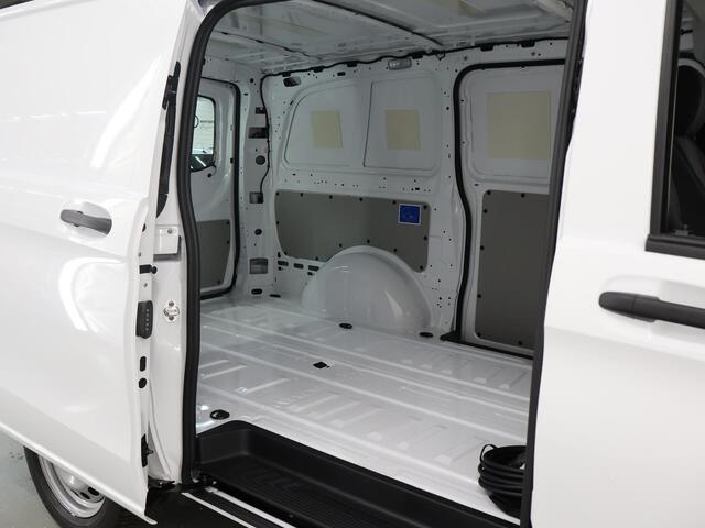 Mercedes-Benz VITO eVito Bestelwagen 66 kWh L2 | Navigatie | Parkeercamera | Stoelverwarming | Cruise Control