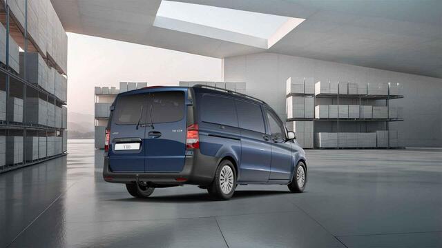 Mercedes-Benz VITO 116 CDI L2 Pro Automaat | Cruise control | Distronic Plus | Tweezitsbank | Airco | Dodehoek Assistent | Laadruimte bekleding | Achterdeuren 270 | Trekhaak AHW 2500 kg |