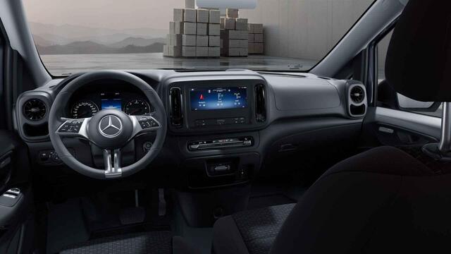 Mercedes-Benz VITO 116 CDI L2 Pro Automaat | Cruise control | Distronic Plus | Tweezitsbank | Airco | Dodehoek Assistent | Laadruimte bekleding | Achterdeuren 270 | Trekhaak AHW 2500 kg |