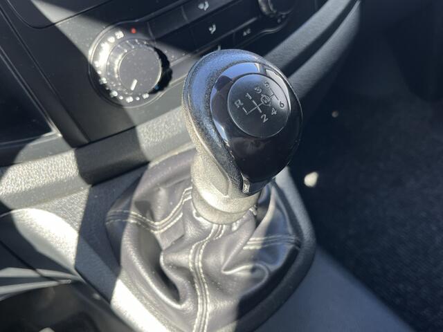 Mercedes-Benz VITO 110 CDI Functional Lang | Achter deuren