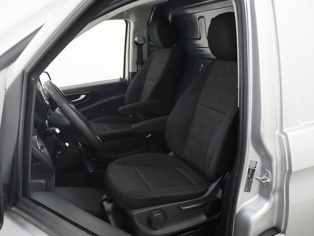 Mercedes-Benz VITO 111 CDI | L2 Lang | Navigatie | Parkeersensoren | Climate Control | 2-zits | Trekhaak | Certified