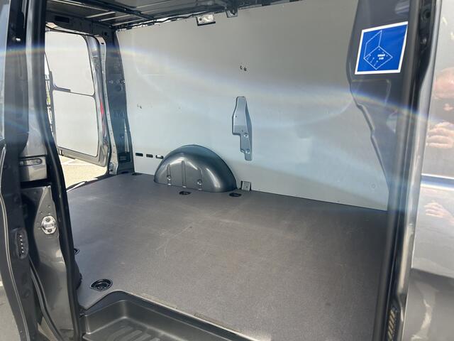 Mercedes-Benz VITO 119 CDI Lang / LED / Distronic / 2500KG Trekhaak / Navigatie / Camera / Airco / Stand kachel / Achterdeuren
