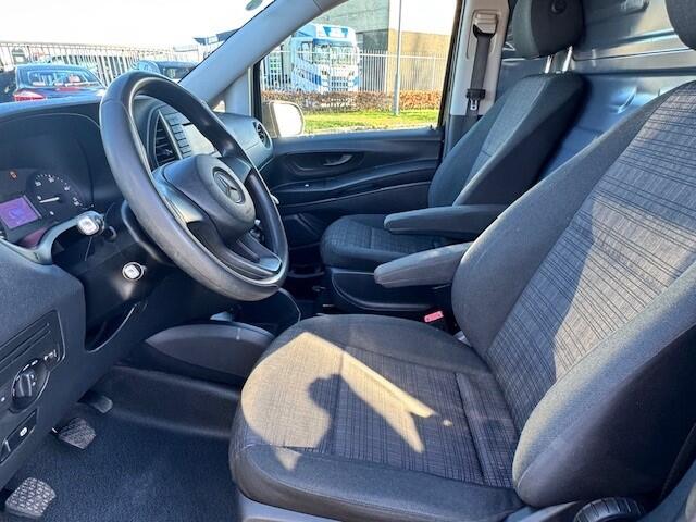 Mercedes-Benz VITO 114 CDI Lang L2 / H1 l Airco l Audio Navigatie Becker MAP l Tempomaat l Comfortstoelen l Trekhaak l Klep l Tempomaat l tussenschot l Houten vloer l