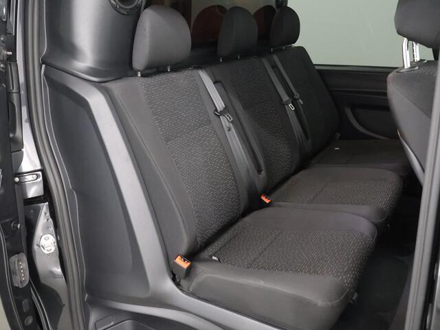 Mercedes-Benz VITO 114 CDI Aut. | Lang L2 | Dubbele Cabine | LM Velgen | Front spoiler | Achterspoiler | Sidesteps | Full led | Getinte ruiten | Trekhaak | Certified