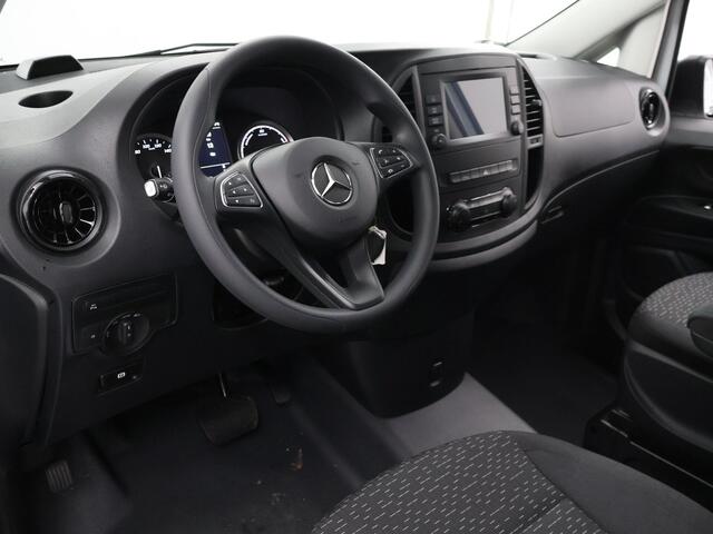 Mercedes-Benz VITO eVito Lang 66 kWh | Stoelverwarming | Navigatie | Parkeercamera | Airco