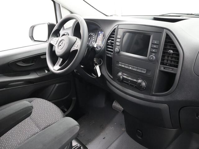 Mercedes-Benz VITO eVito Lang 66 kWh | Stoelverwarming | Navigatie | Parkeercamera | Airco