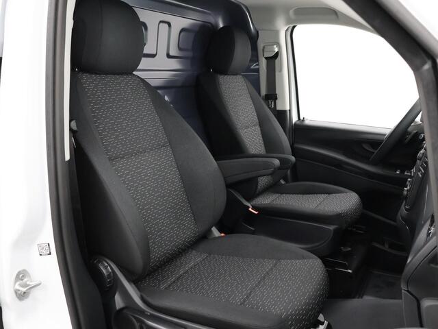 Mercedes-Benz VITO eVito Lang 66 kWh | Stoelverwarming | Navigatie | Parkeercamera | Airco