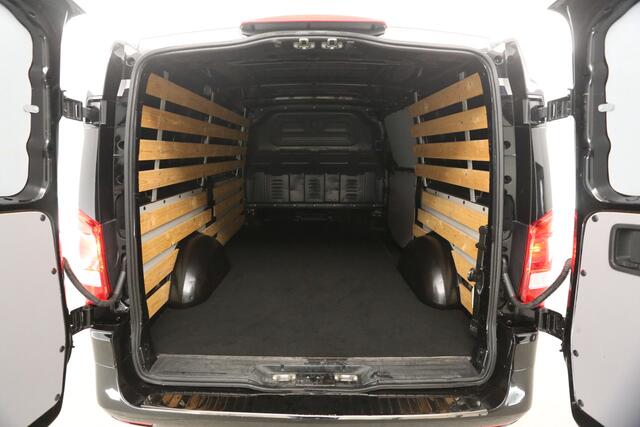 Mercedes-Benz VITO 114 CDI Lang Automaat Airco Camera Carplay Cruise Leder 3 Persoons Elektrpakket Sidebars