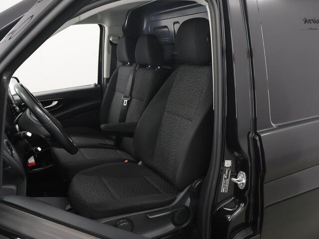 Mercedes-Benz VITO 114 CDI Aut. | Lang L2 | Climate Control | LM Velgen | Trekhaak | 3-zits | Navigatie | LED | Certified |