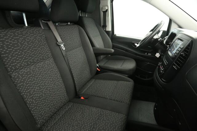 Mercedes-Benz VITO 114 CDI Lang Automaat Airco Camera Carplay Cruise Navigatie 3 Persoons 18''LMV Trekhaak