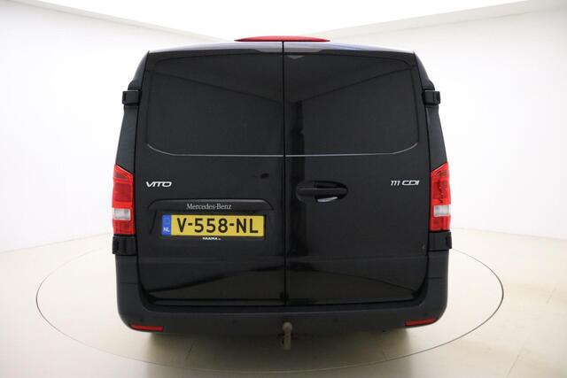 Mercedes-Benz VITO 111 CDI Lang 114 PK | Handgeschakeld | Trekhaak | 2-Zits | Betimmering | Camera | Cruise Control | Airco | Navigatie | Bluetooth | 1e eigenaar
