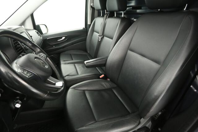 Mercedes-Benz VITO 114 CDI Lang Airco Cruise Camera Carplay LED 18"LMV Trekhaak Leder 3 Persoons Navi PDC