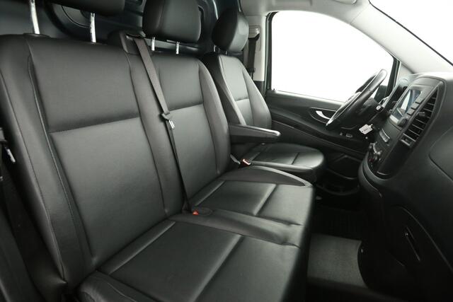 Mercedes-Benz VITO 114 CDI Lang Airco Cruise Camera Carplay LED 18"LMV Trekhaak Leder 3 Persoons Navi PDC