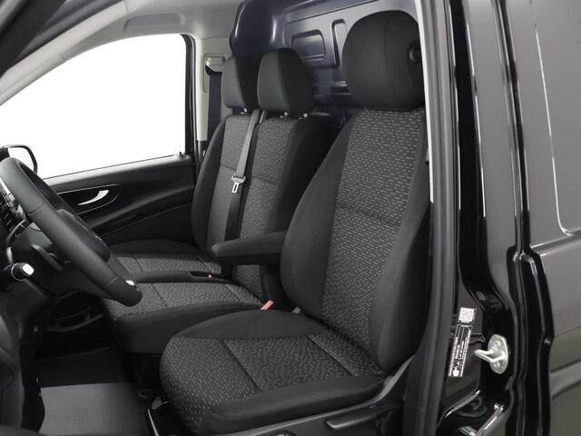 Mercedes-Benz VITO eVito Bestelwagen 66 kWh L2 | Navigatie | Airco | Bluetooth | Lederen Stuurwiel