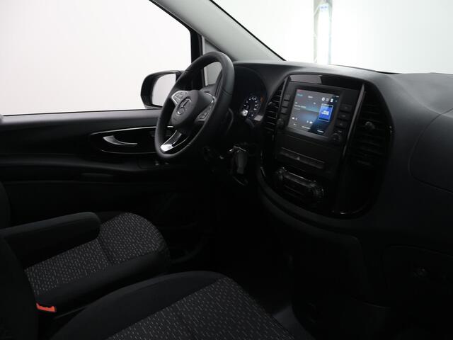 Mercedes-Benz VITO eVito Bestelwagen 66 kWh L2 | Navigatie | Airco | Bluetooth | Lederen Stuurwiel