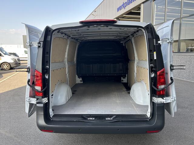 Mercedes-Benz VITO 116 CDI Extra lang / Automaat / Navigatie / Camera / Parkeersensoren / Airco / Cruise control / Achterdeuren