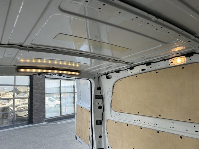 Mercedes-Benz VITO 116 CDI Extra lang / Automaat / Navigatie / Camera / Parkeersensoren / Airco / Cruise control / Achterdeuren
