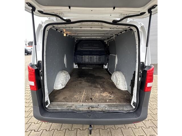 Mercedes-Benz VITO 111 CDI L2 Trekhaak airco. weinig km's Mercedes-Benz Vito 111 CDI Lang Trekhaak airco. weinig km's