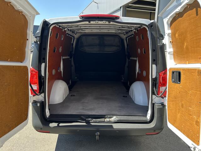 Mercedes-Benz VITO 114 CDI Lang L+R Schuifdeur / 2500KG Trekhaak / Camera / Navigatie / Cruise control / Airco