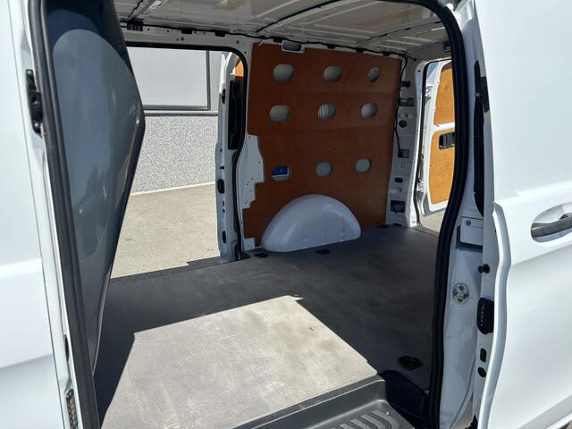 Mercedes-Benz VITO 114 CDI Lang L+R Schuifdeur / 2500KG Trekhaak / Camera / Navigatie / Cruise control / Airco