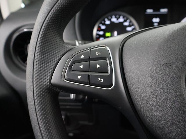 Mercedes-Benz VITO eVito Bestelwagen 66 kWh L3 | Stoelverwarming | Navigatie | Airco | Cruise control