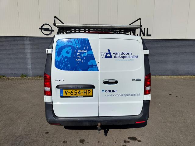 Mercedes-Benz VITO 111 CDI Lang Dubbele Cabine Airco Trekhaak Imperial+Ladderrol Bluetooth Licht/Regen-Sensor Betonplex Vloer Lat om Lat Betimmering Zijschuifdeur Comfort 1e eigenaar! Euro 6