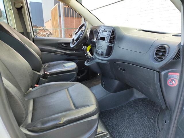 Mercedes-Benz VITO 111 CDI Lang Dubbele Cabine Airco Trekhaak Imperial+Ladderrol Bluetooth Licht/Regen-Sensor Betonplex Vloer Lat om Lat Betimmering Zijschuifdeur Comfort 1e eigenaar! Euro 6