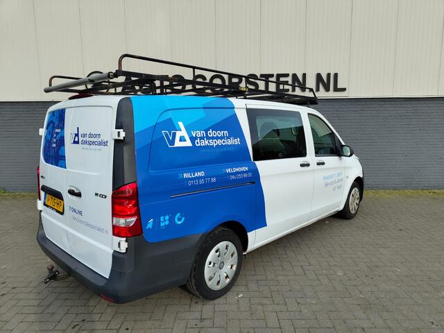 Mercedes-Benz VITO 111 CDI Lang Dubbele Cabine Airco Trekhaak Imperial+Ladderrol Bluetooth Licht/Regen-Sensor Betonplex Vloer Lat om Lat Betimmering Zijschuifdeur Comfort 1e eigenaar! Euro 6