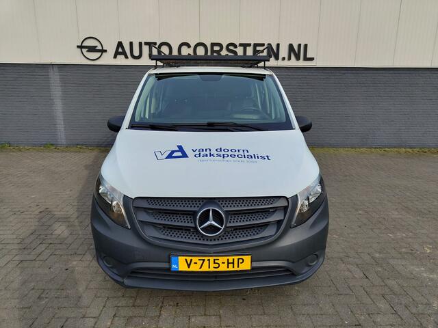 Mercedes-Benz VITO 111 CDI Lang Dubbele Cabine Airco Trekhaak Imperial+Ladderrol Bluetooth Licht/Regen-Sensor Betonplex Vloer Lat om Lat Betimmering Zijschuifdeur Comfort 1e eigenaar! Euro 6