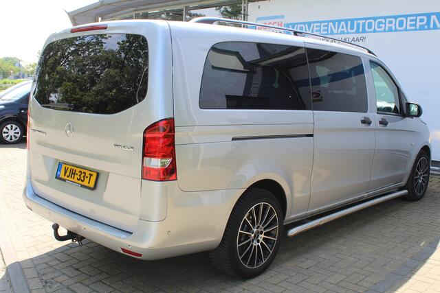 Mercedes-Benz VITO 116 CDI Extra Lang DC Comfort 6 Persoons | Incl. 12 maanden Garantie | Trekhaak | Achteruitrijcamera | Parkeersensoren V+A | Cruise controle | Navigatie | Climate controle | Schakelmogelijkheid aan stuurwiel | Getinte ramen | Sidebar | Dakrails |